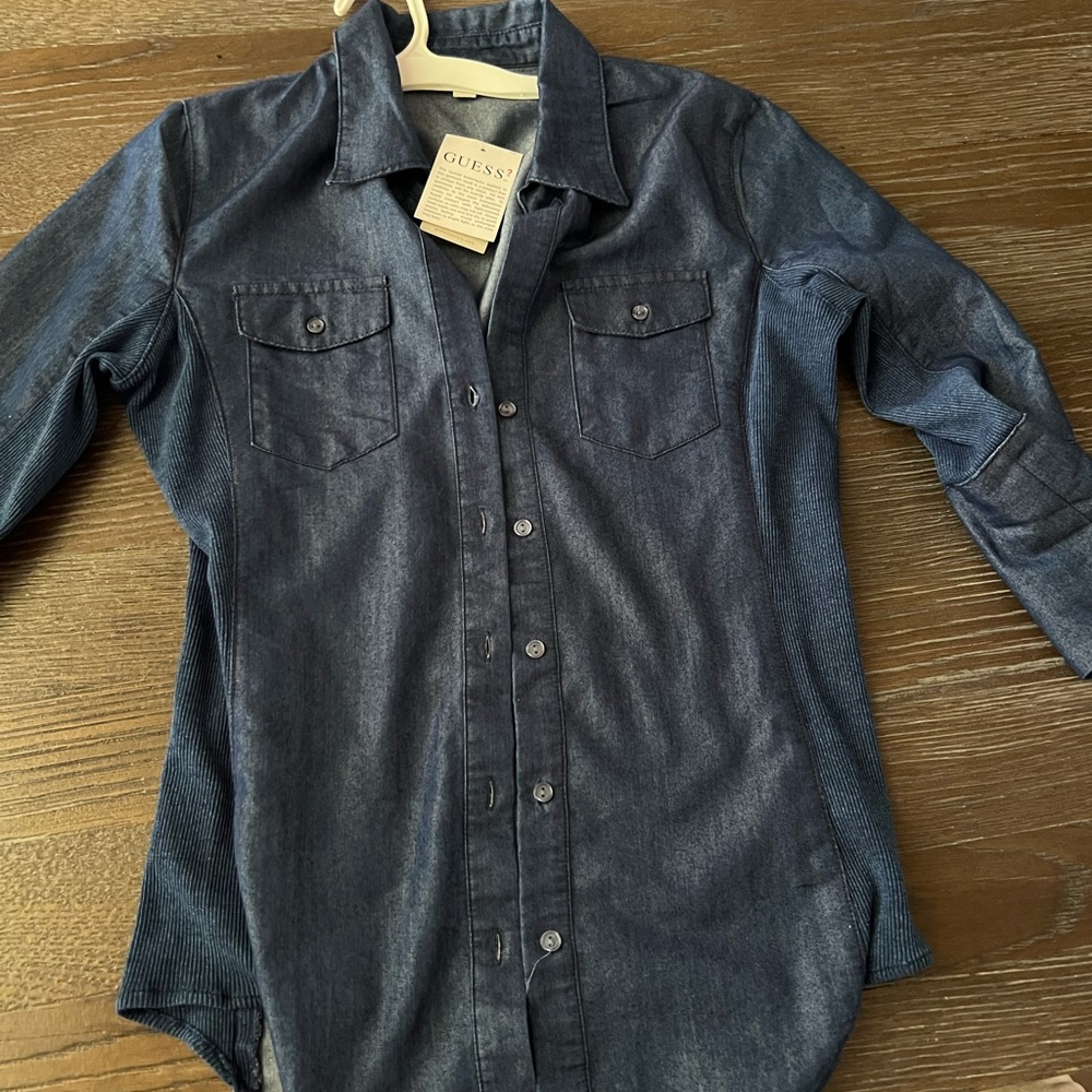 GUESS BUTTON UP